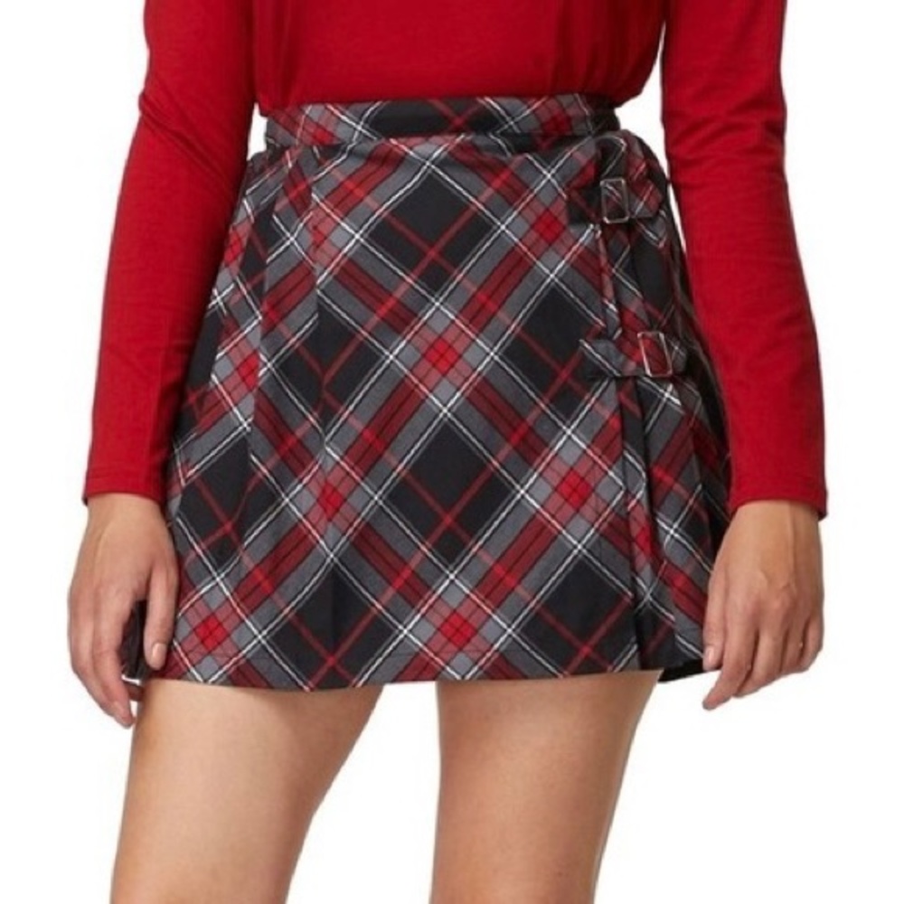 Black Friday plaid skirt